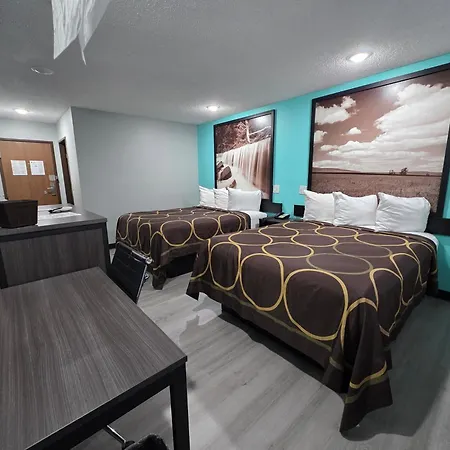 Super 8 By Wyndham Emporia-3