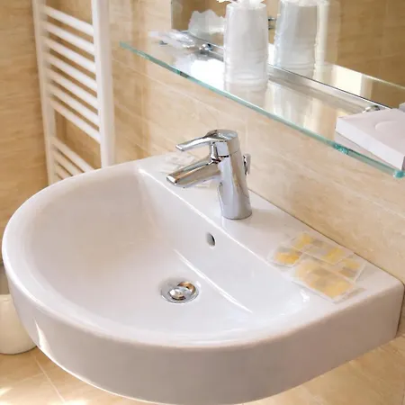 Hotel Favorita Easy Stay B&B-2