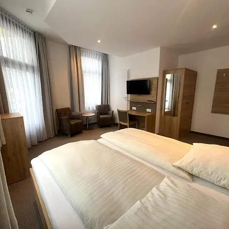 Hotel an der Hauptallee-3