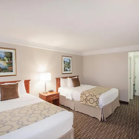 Baymont By Wyndham Texarkana-2