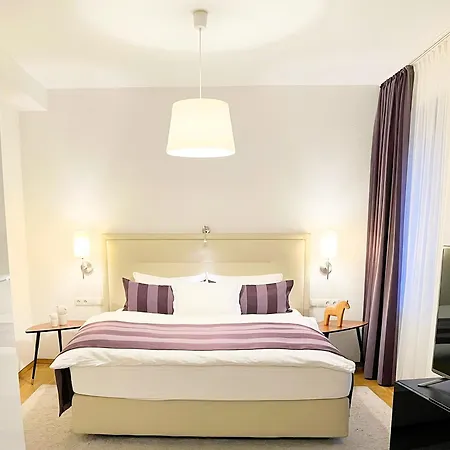 Greifensteiner Hof-3
