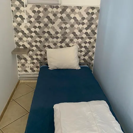 Lagos Marina Guest House-3