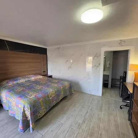 Economy Inn-2