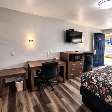 American Inn & Suites-2