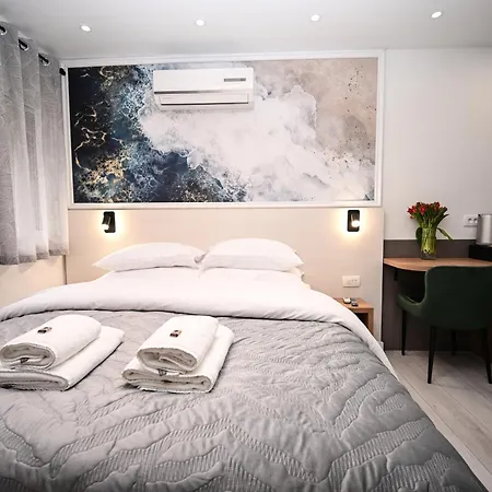 Laurea Rooms-3