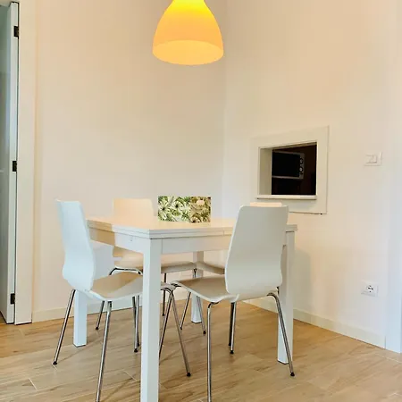 Front Lake Apartment Bardolino-3