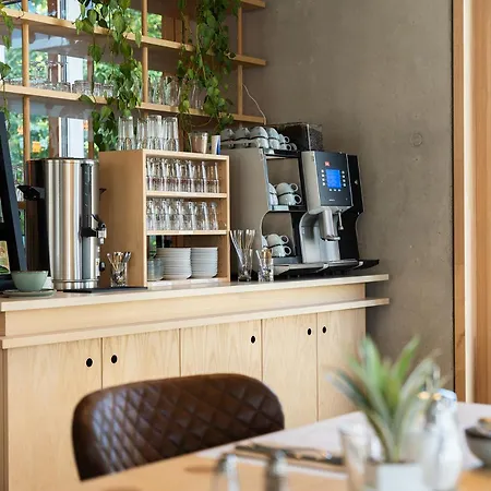 Hotel Bergamo Modern&zentral in Ludwigsburg Klimaanlage 3 Min zum Schloss WLAN Frühstück optional besonderes nachhaltiges Stadthotel in moderner Holzbauweise-2