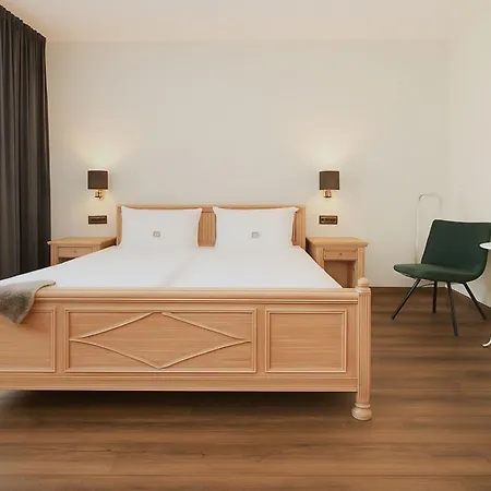 Flair Hotel Vier Jahreszeiten-2