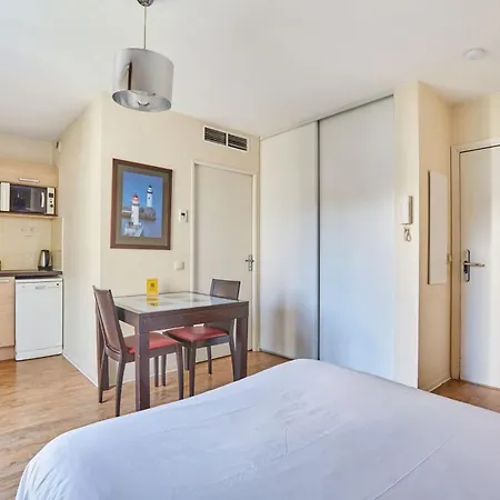 Appart'hôtel Odalys City - Antibes Olympe-2