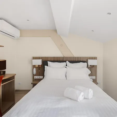 Le Phenix Hotel-2