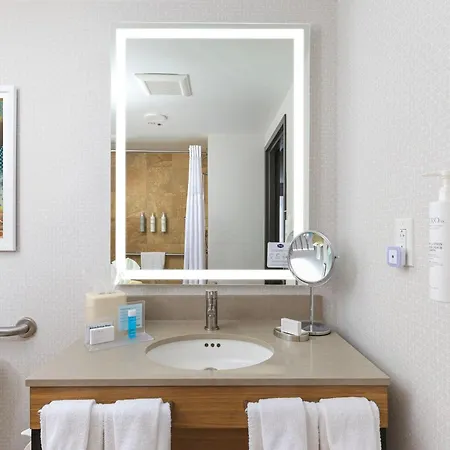 Hampton Inn Miami-Coconut Grove/Coral Gables-3