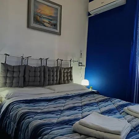 Adriatic Room 50 m dalla stazione Ferroviaria di Ciampino e dalla navetta aeroportuale-2