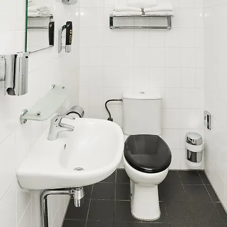 The Hague Teleport Hotel - Free Parking-3