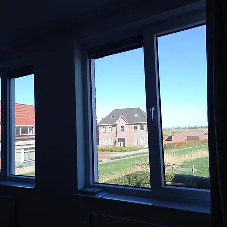 Room By The Sea-3