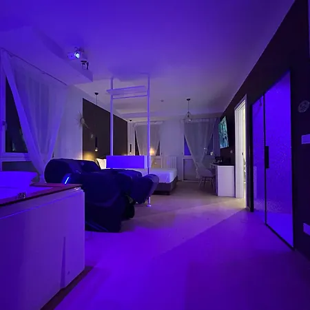 4 Star Suite Spa - Self Check-In-2