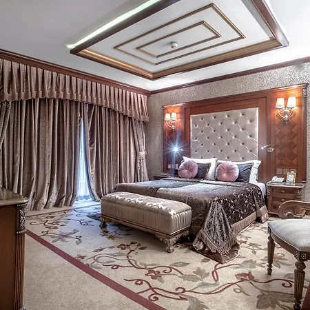 Merit Royal Premium Hotel Casino & Spa-3