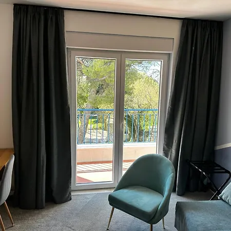 Hotel Elu Iris-3