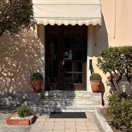 Hotel B&B Giardino Delle Rose Bike&Breakfast-3
