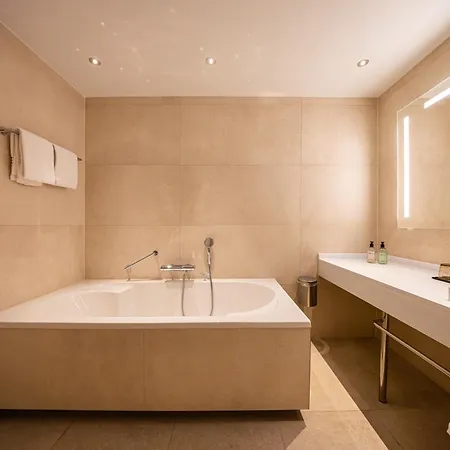 Van der Valk Hotel A4 Schiphol-3