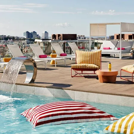 Moxy Barcelona-3