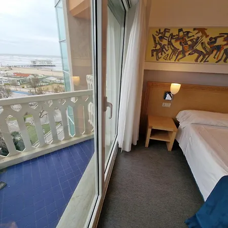 City Hotel-2