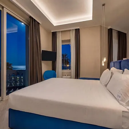 Sanremo Luxury Suites-2