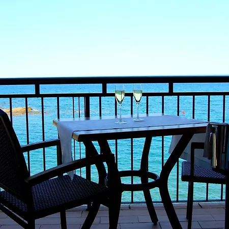 Hotel Grifeu Y Restaurant - Costa Brava-3