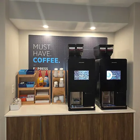 Holiday Inn Express Hotel & Suites Lincoln-Roseville Area By Ihg-2