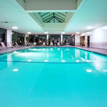 Holiday Inn Express Big Rapids By Ihg-3