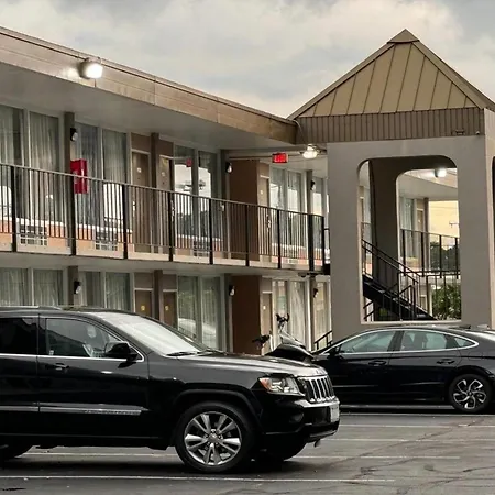 Days Inn By Wyndham Goldsboro-3