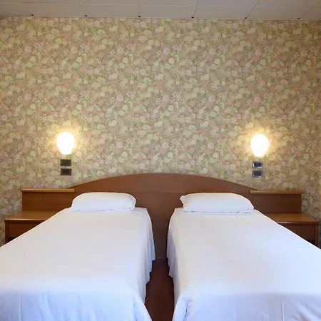 Hotel Button-3