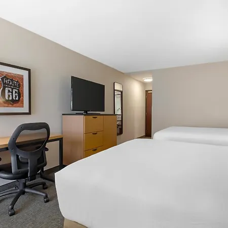 Drury Inn & Suites Joplin-3