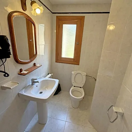 Hostal Villa Verde-Adults Only-2