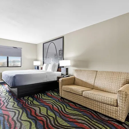 Super 8 By Wyndham Farmington-3