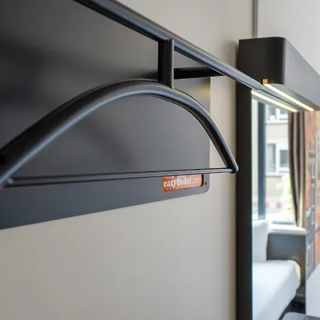 Easyhotel Amsterdam City Centre South-3