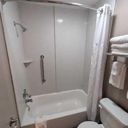 Quality Inn-3