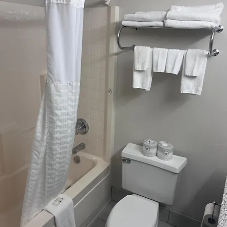 Quality Inn & Suites Mountain Home North-2