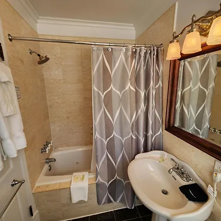 The Country Inn Of Berkeley Springs-3