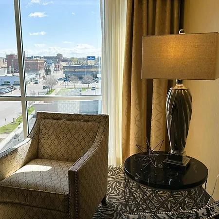 Doubletree By Hilton Bay City - Riverfront-3