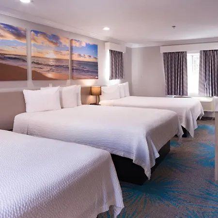 Days Inn By Wyndham Santa Monica-3