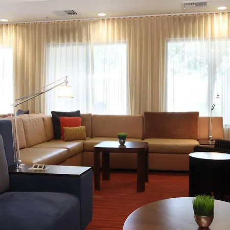 Courtyard By Marriott Salinas Monterey-3