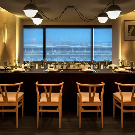 Newark Liberty International Airport Marriott-3