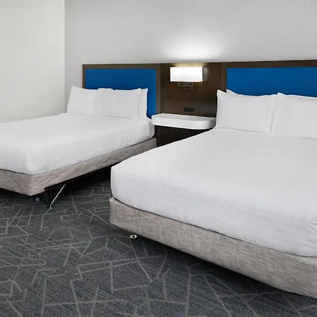 Hampton Inn & Suites Syracuse North Airport Area-3