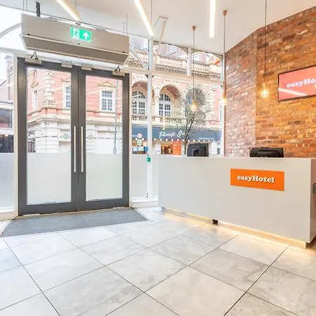 Easyhotel Birmingham-2