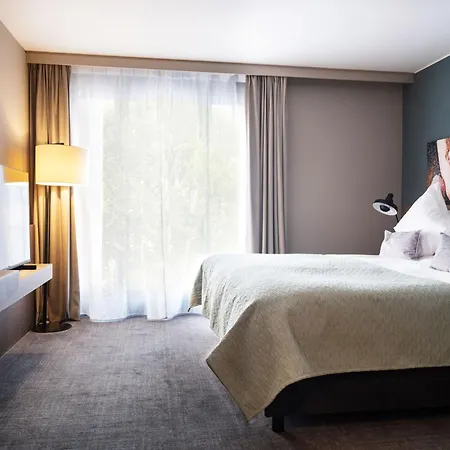 Acasa Suites Zurich Oerlikon-3