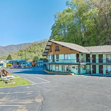 Castlewood Inn-2