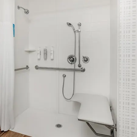 Hampton Inn & Suites Grants Pass-3