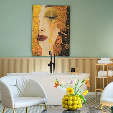 Mareluna Rooms-3