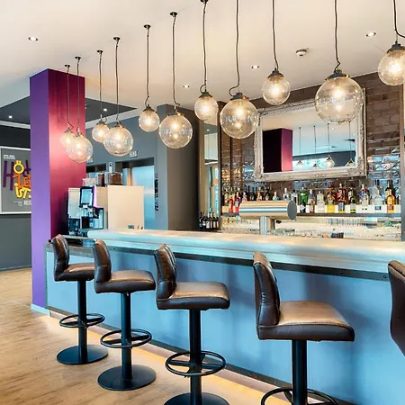 Premier Inn Wiesbaden City Centre-3