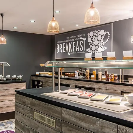 Premier Inn Braunschweig City Centre-3